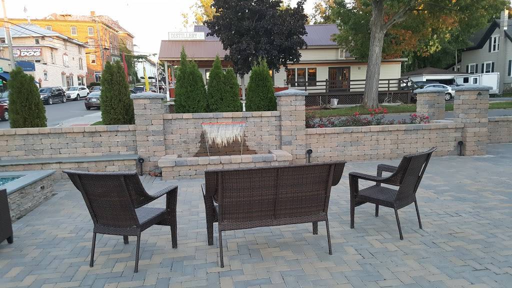 Cavallarios Steak & Seafood | restaurant | 26 Church St, Alexandria Bay, NY 13607, USA | 3154829867 OR +1 315-482-9867