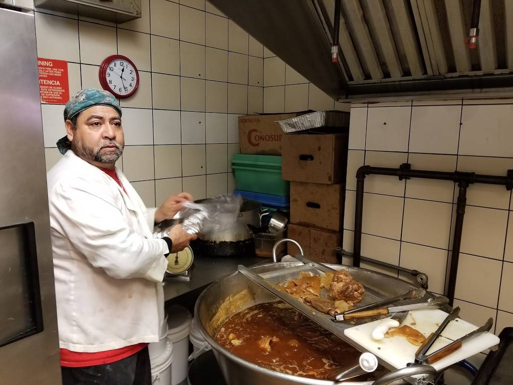 Carnitas Los Huesos | restaurant | 220 Union Ave, New Rochelle, NY 10801, USA | 9145889660 OR +1 914-588-9660