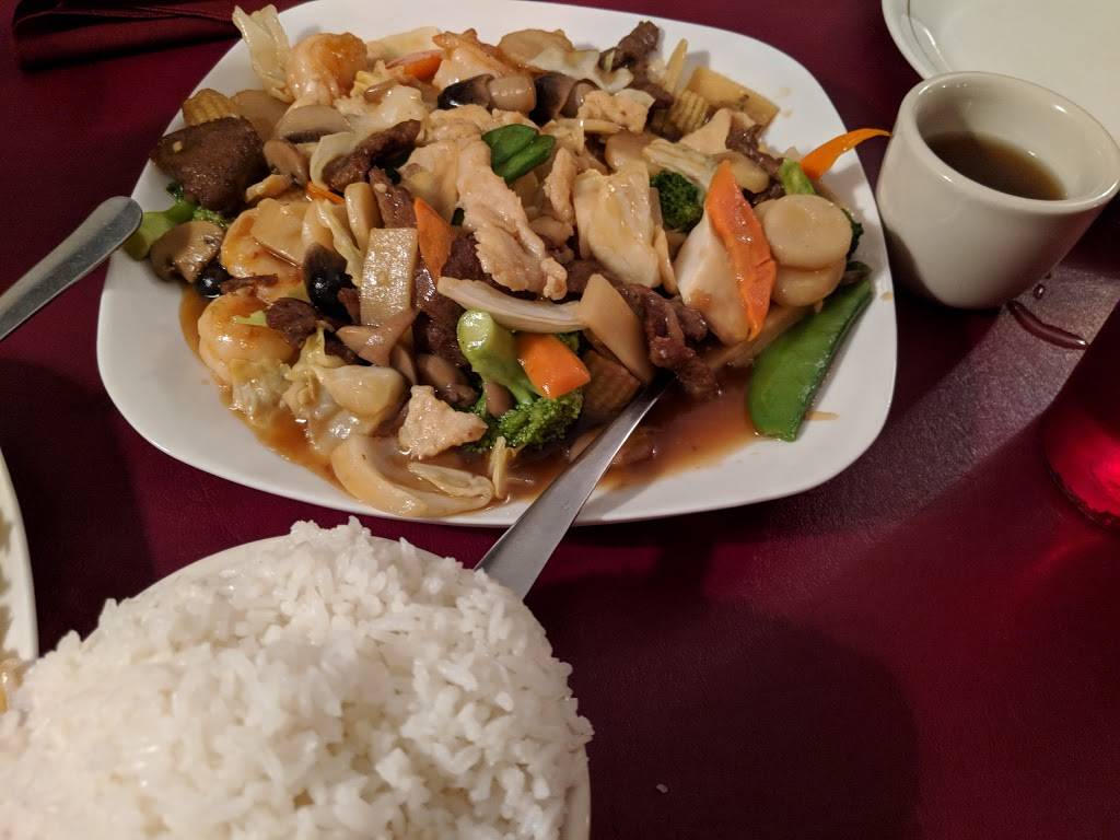 Yen Ching Chinese Restaurant | restaurant | 6936 N University St, Peoria, IL 61614, USA | 3096929227 OR +1 309-692-9227