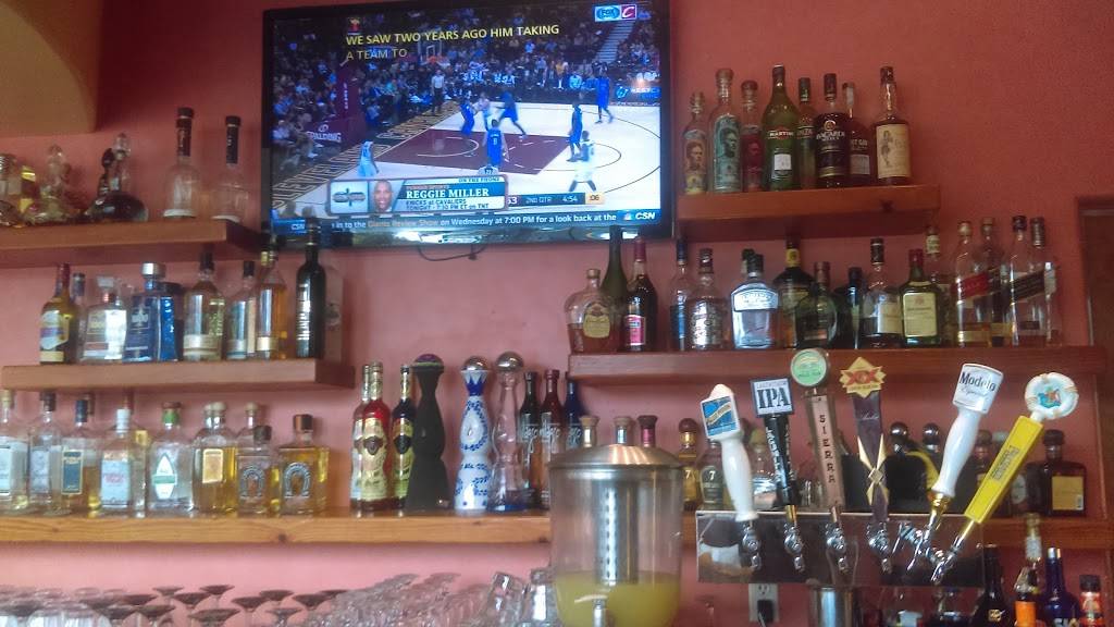 Plaza Tequila Taqueira Bar & Grill | restaurant | 600 E Washington St, Petaluma, CA 94952, USA | 7077764949 OR +1 707-776-4949