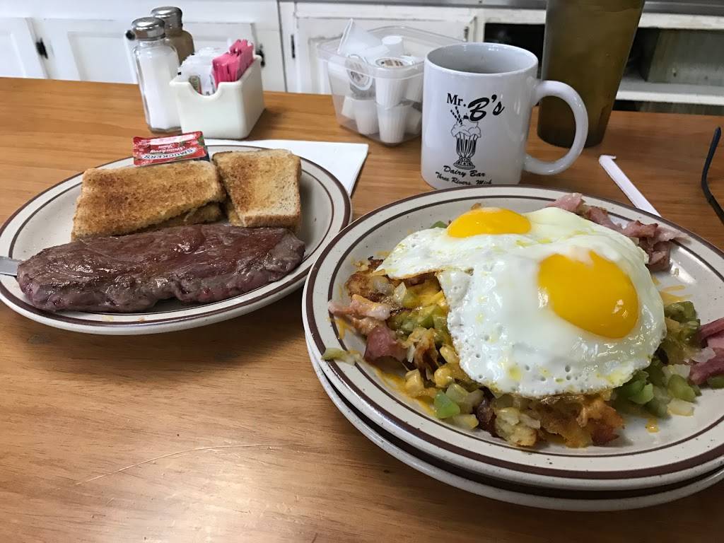 Mr Bs Dairy Bar | restaurant | 403 6th St, Three Rivers, MI 49093, USA | 2692783495 OR +1 269-278-3495