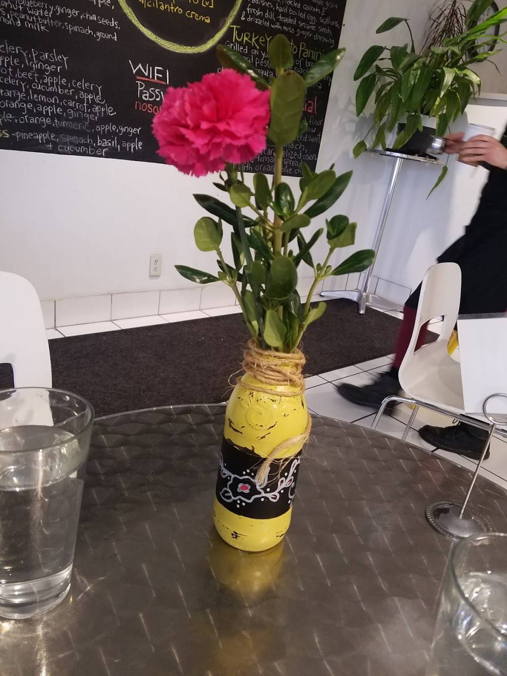 Organic 3 Cafe | restaurant | 4446 Main St, Buffalo, NY 14226, USA | 7162040031 OR +1 716-204-0031