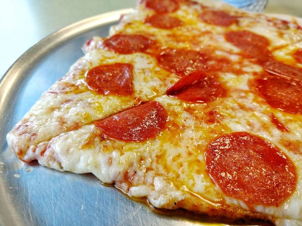 Da Vincis Pizza | restaurant | 8511 Davis Lake Pkwy, Charlotte, NC 28269, USA | 7045962035 OR +1 704-596-2035