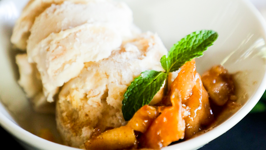 Maison Martinique Fine Dining | restaurant | 1603 Ocean Dr, Vero Beach, FL 32963, USA | 7722317299 OR +1 772-231-7299