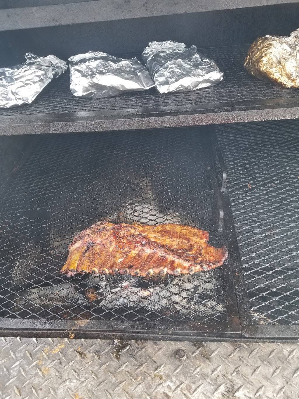 Famous Jays BBQ | restaurant | 5155 Haines Rd N #2602, St. Petersburg, FL 33714, USA | 7274407779 OR +1 727-440-7779