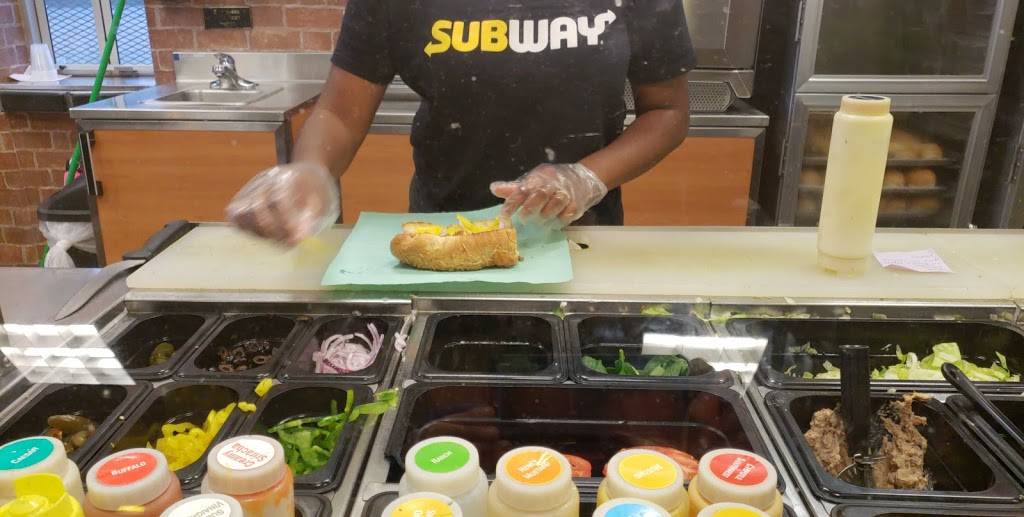 Subway | restaurant | 7507 Wall Triana Hwy, Madison, AL 35757, USA | 2568305494 OR +1 256-830-5494