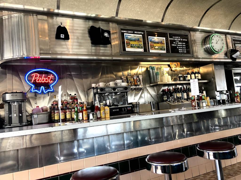 Jax At The Tracks | restaurant | 10144 W River St, Truckee, CA 96161, USA | 5305507450 OR +1 530-550-7450