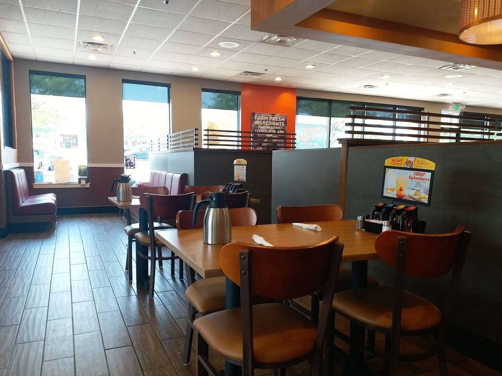 IHOP | restaurant | 18147 Village Center Dr, Olney, MD 20832, USA | 2403891164 OR +1 240-389-1164