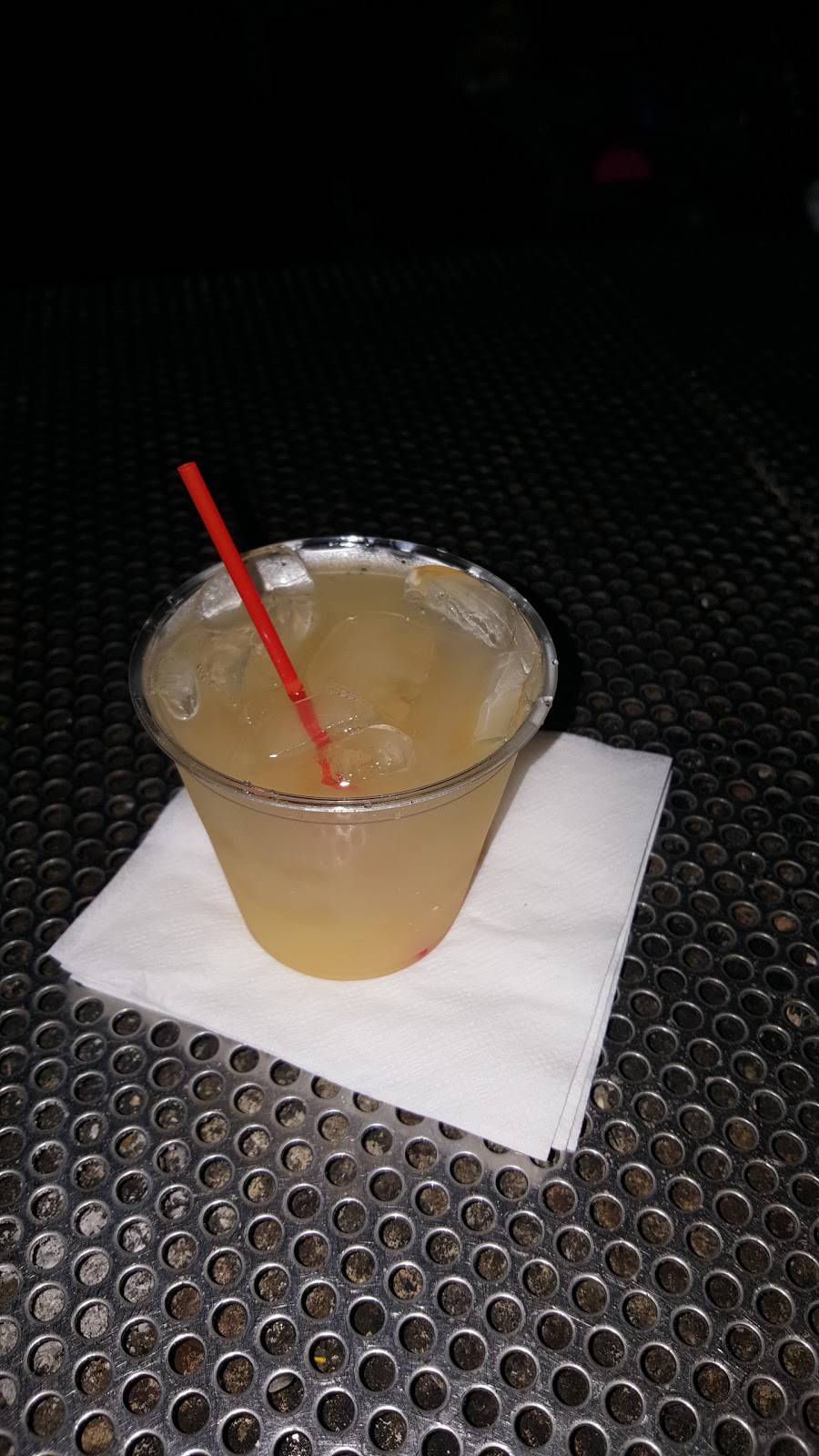 Green Gators Bar & Grill | restaurant | 9202 Anderson Rd, Tampa, FL 33634, USA | 8133042260 OR +1 813-304-2260