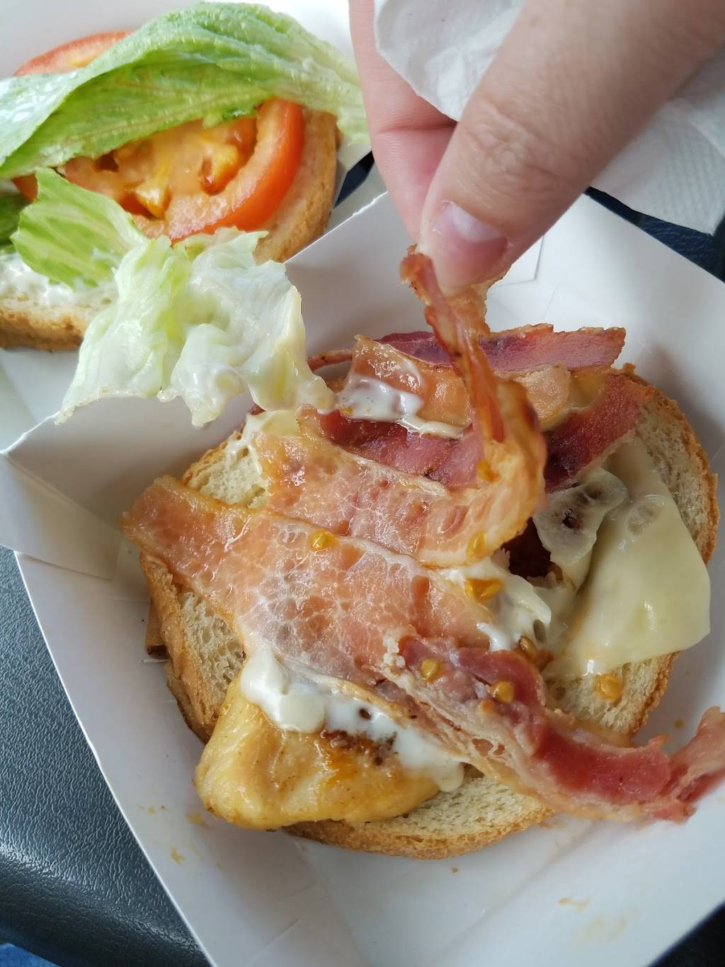 Jack in the Box | restaurant | 1807 Gravois Ave, St. Louis, MO 63104, USA | 3147732636 OR +1 314-773-2636