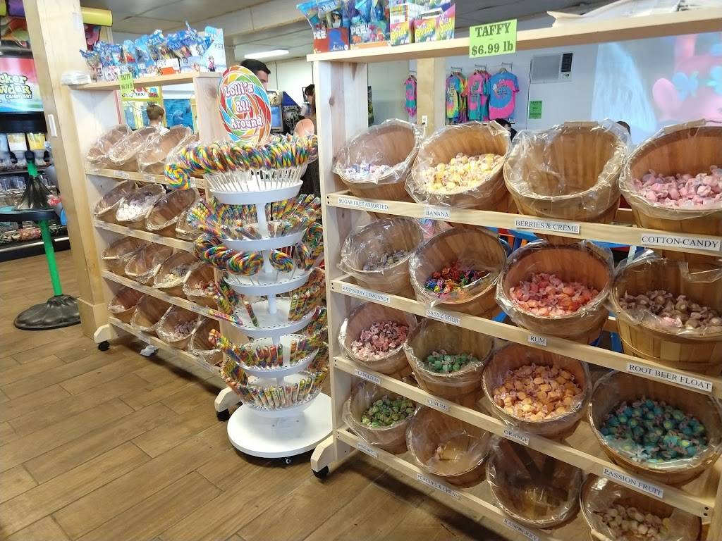 Beach Bunny Ice Cream | restaurant | 501 Roland Ave, Surf City, NC 28445, USA | 9105201144 OR +1 910-520-1144