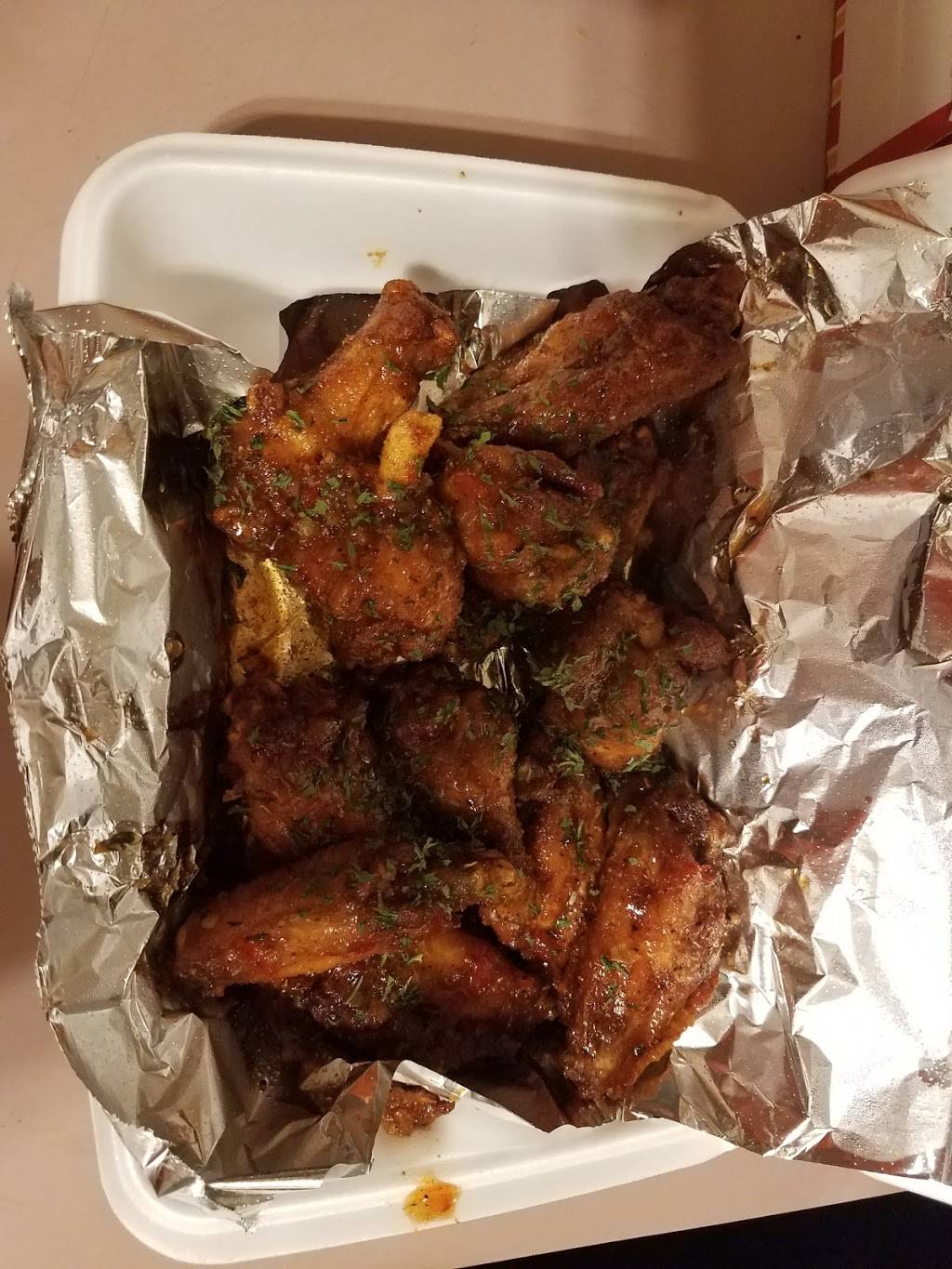 Wingz & Tingz | restaurant | 388 Blue Hill Avenue, Boston, MA 02121, USA | 6176528580 OR +1 617-652-8580