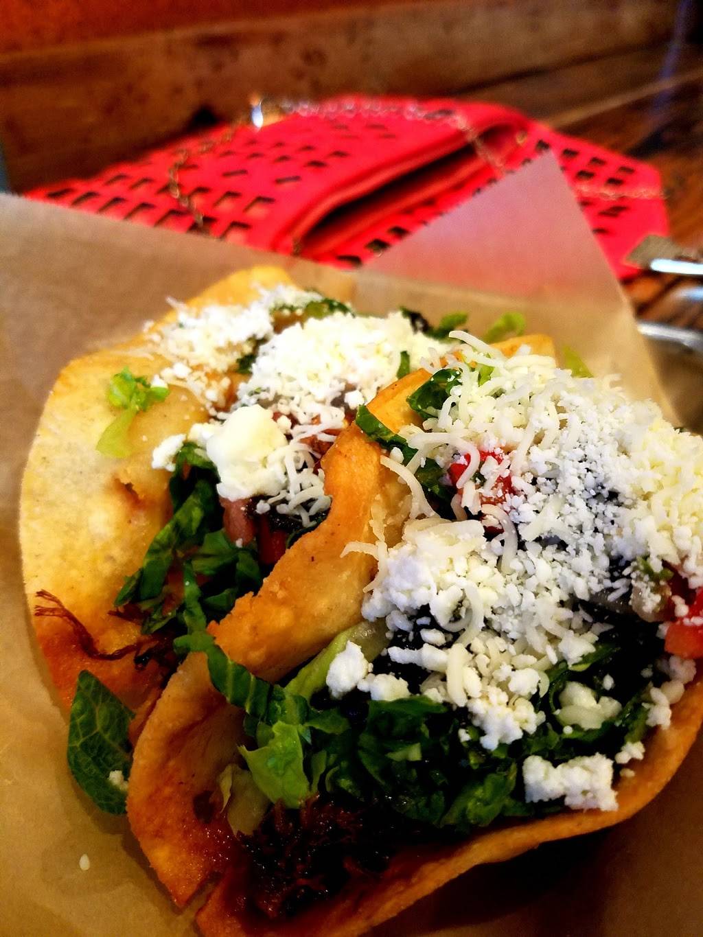 Caliente Southwest Grill | restaurant | 271 E 17th St, Costa Mesa, CA 92627, USA | 9495150909 OR +1 949-515-0909