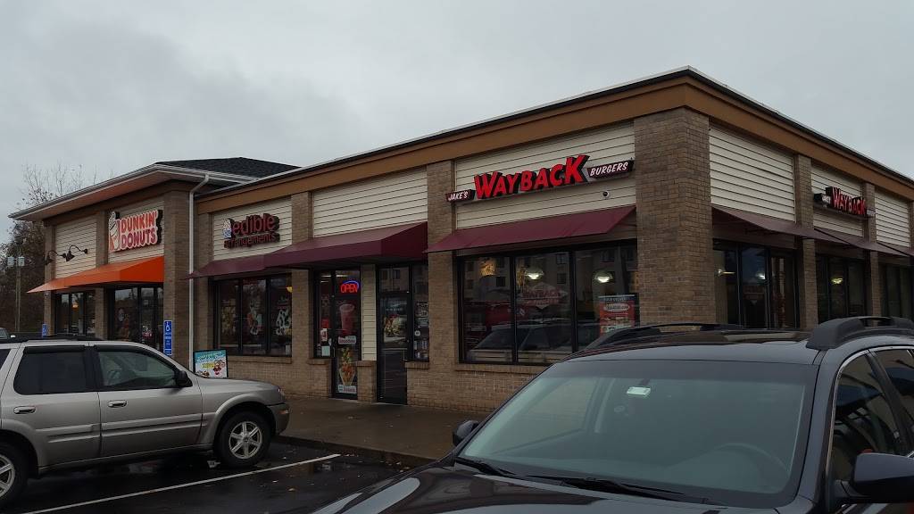 Wayback Burgers | restaurant | 893 E Main St, Meriden, CT 06450, USA | 2034402445 OR +1 203-440-2445