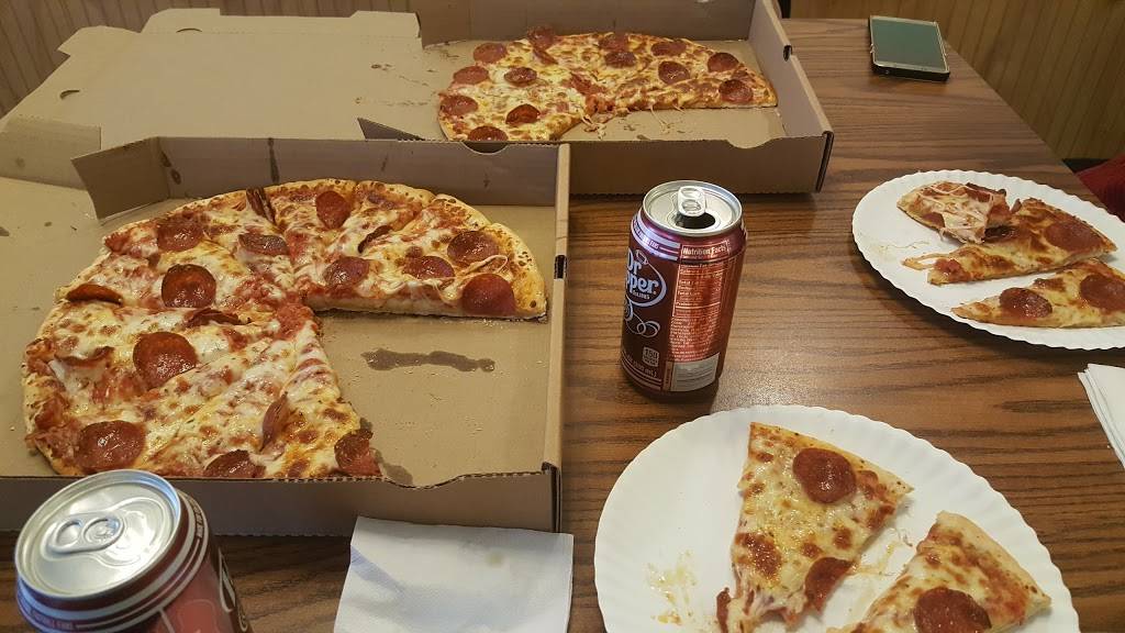 Debras Pizza | restaurant | 318 Hudson Ave, Newark, OH 43055, USA | 7403451350 OR +1 740-345-1350