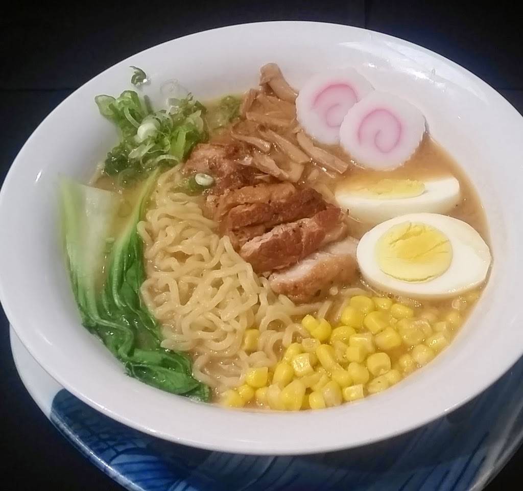 Sushi Momo | restaurant | 208 N Harbor Blvd, Fullerton, CA 92832, USA | 7145258974 OR +1 714-525-8974