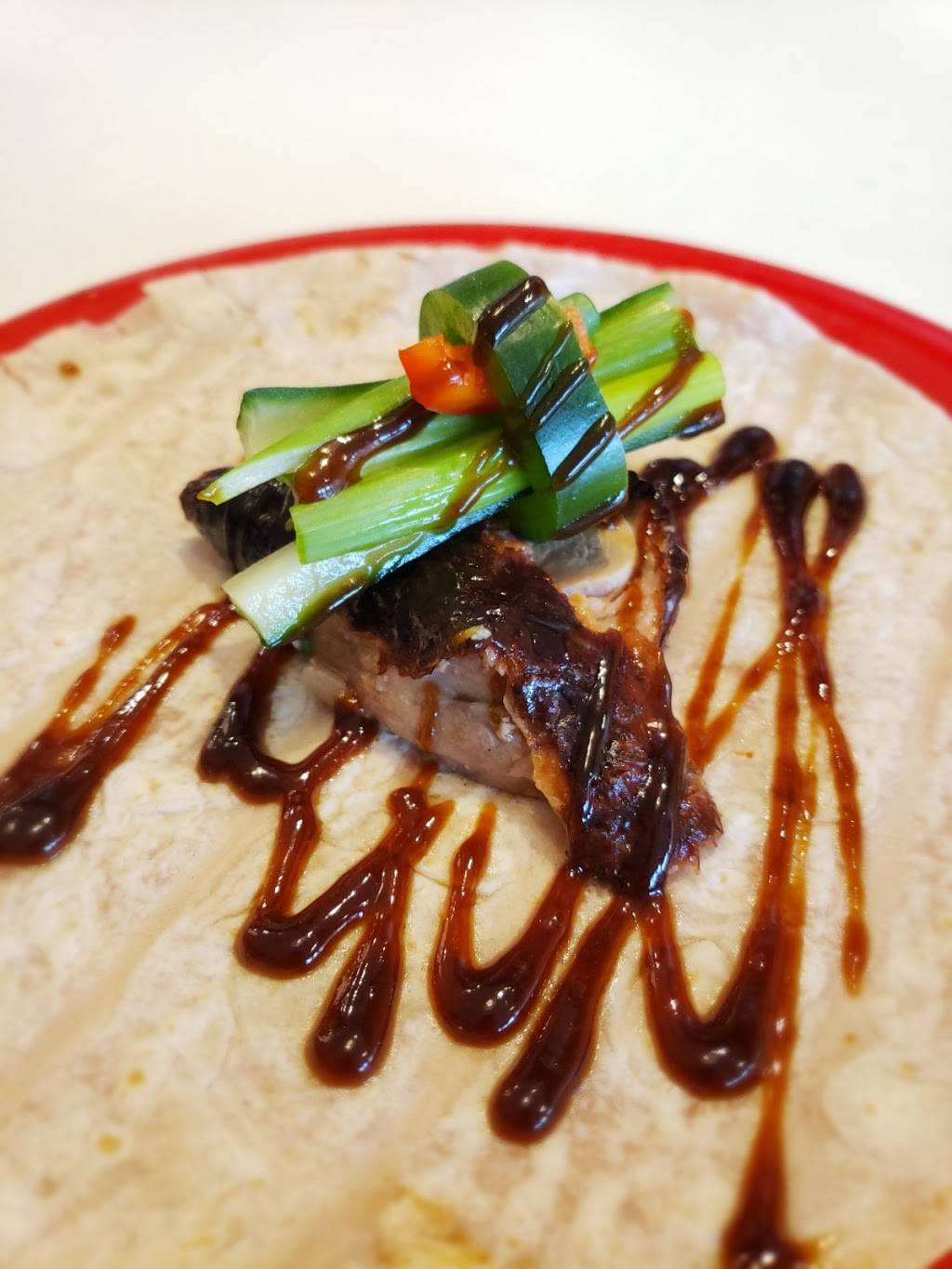 Duck & Roll | restaurant | 4800 Main St Suite 102, Kansas City, MO 64112, USA | 8162148736 OR +1 816-214-8736