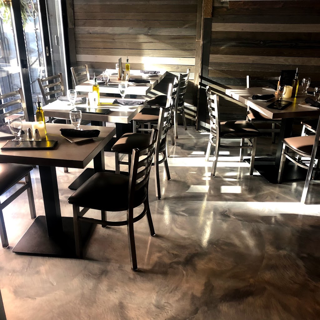 Roccos Cucina & Bar | restaurant | 450 Commercial Street, Boston, MA 02109, USA | 6175234055 OR +1 617-523-4055