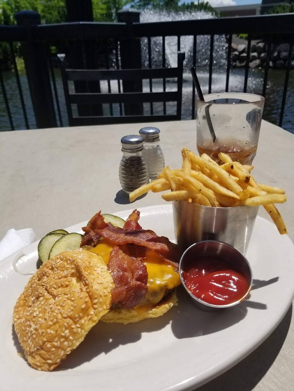 Jakes City Grille | restaurant | 1288 Promenade Pl, Eagan, MN 55121, USA | 6512878784 OR +1 651-287-8784