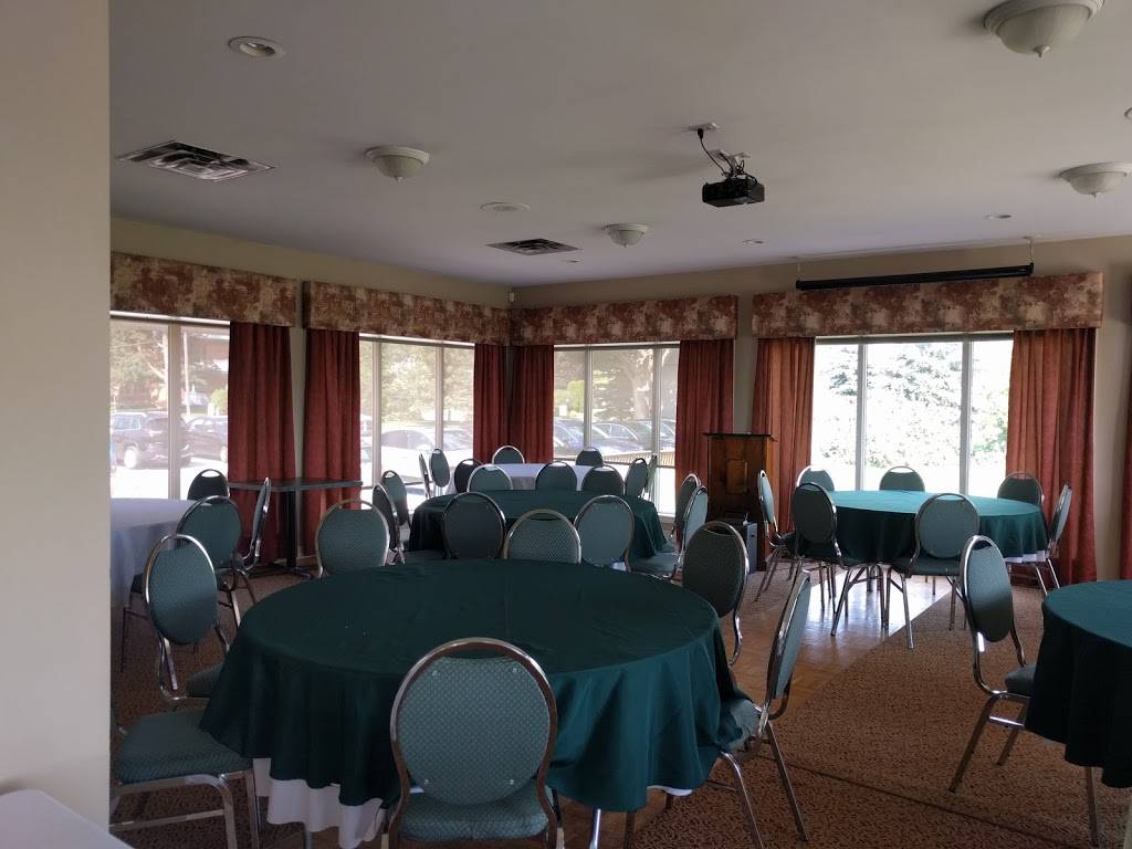 Couchiching Golf & Country Club | restaurant | 370 Peter St N, Orillia, ON L3V 5A7, Canada | 7053262861 OR +1 705-326-2861