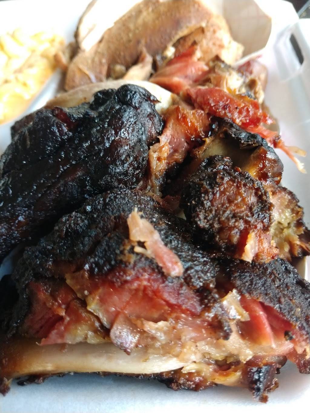 W & W BBQ | restaurant | 264 Curt Rd, New Hope, AL 35760, USA | 2567232835 OR +1 256-723-2835