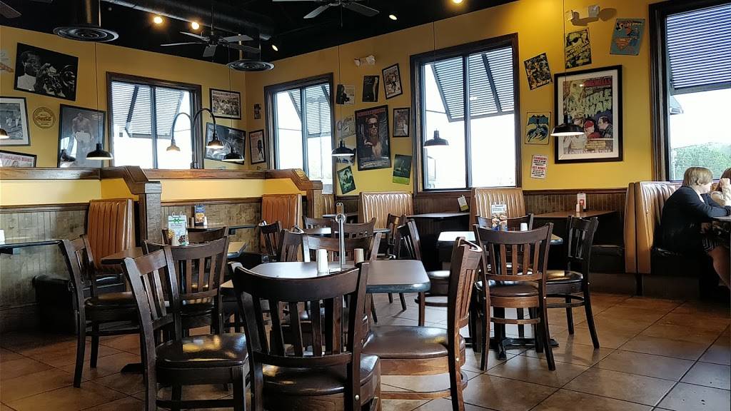 Zaxbys Chicken Fingers & Buffalo Wings | restaurant | 2880 Allison-Bonnett Memorial Dr, Hueytown, AL 35023, USA | 2057449495 OR +1 205-744-9495