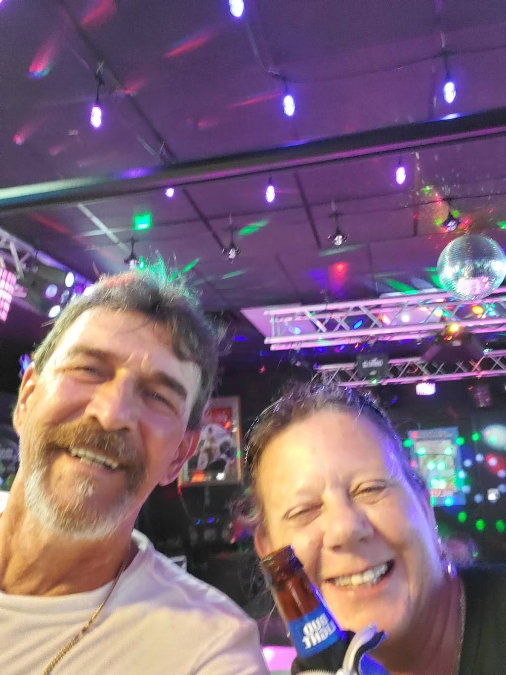 Seadrift sports bar & grill | restaurant | 1474 Ocean Shore Blvd, Ormond Beach, FL 32176, USA | 3863339786 OR +1 386-333-9786