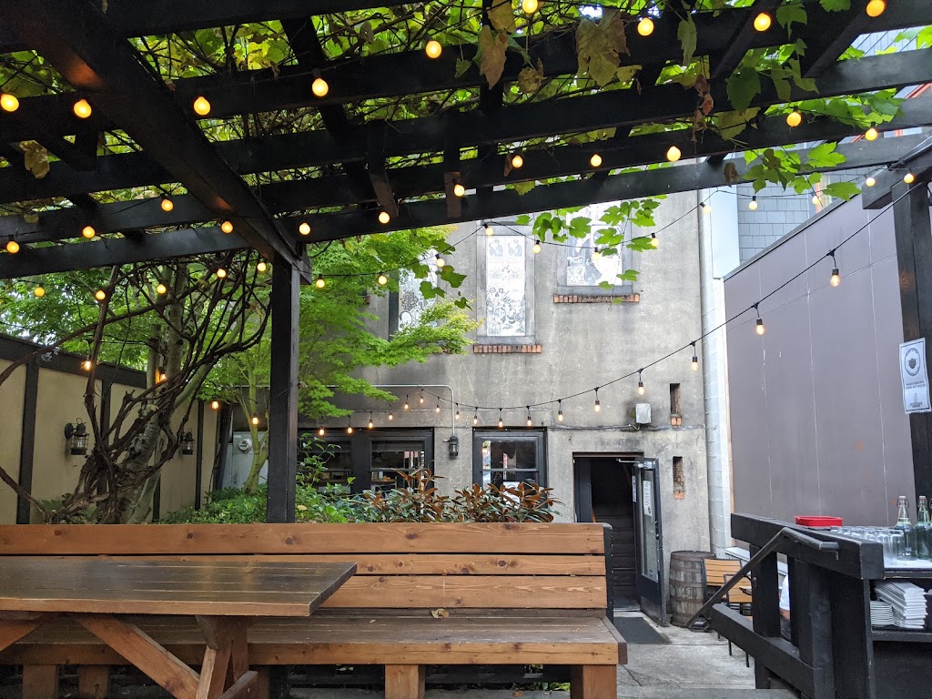 Interurban | restaurant | 4057 N Mississippi Ave, Portland, OR 97227, USA | 5032846669 OR +1 503-284-6669