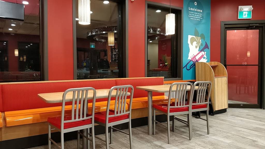 Popeyes Louisiana Kitchen | meal takeaway | 2854 Howard Ave, Windsor, ON N8X 3Y5, Canada | 5192506886 OR +1 519-250-6886