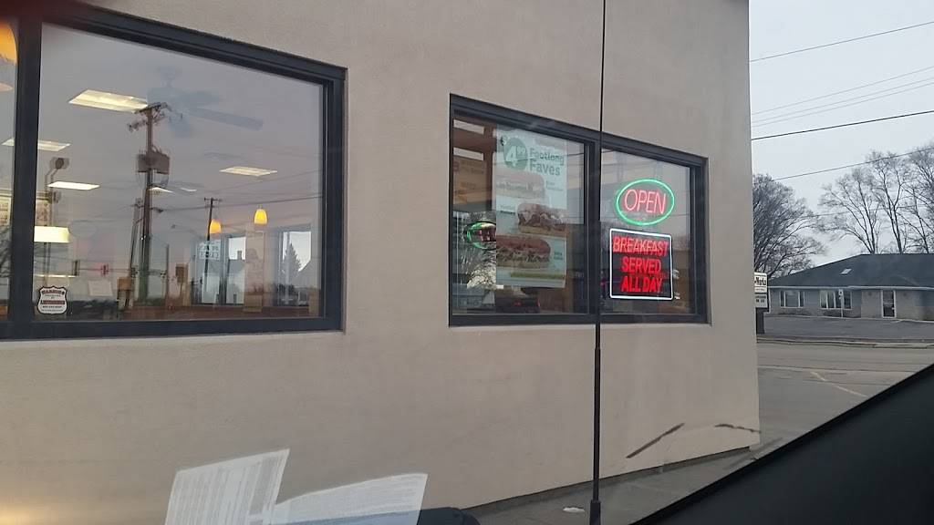 Subway | restaurant | 1028 W Galena Ave, Freeport, IL 61032, USA | 8152357827 OR +1 815-235-7827