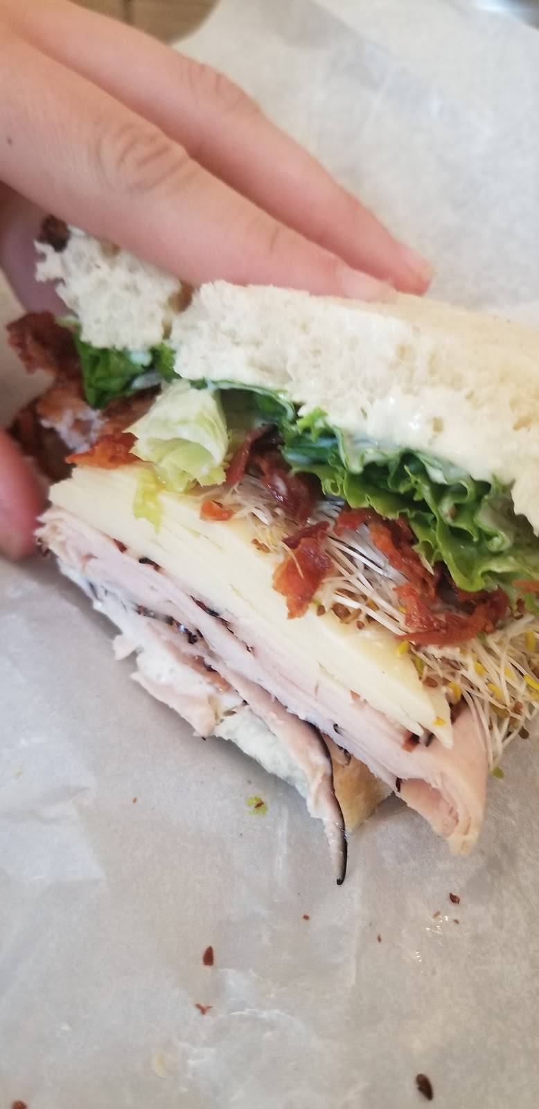 Martones Market & Café | cafe | 16 Main St, Essex Junction, VT 05452, USA | 8028788163 OR +1 802-878-8163