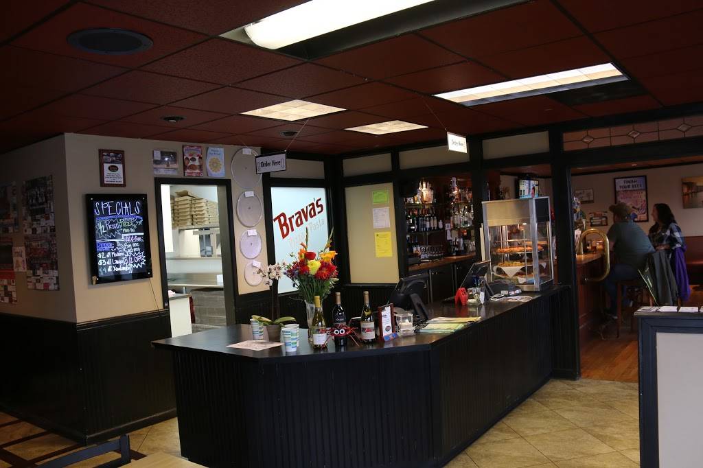 Bravas Pizza & Pasta | night club | 120 Glen Ave #2954, Snohomish, WA 98290, USA | 3608620900 OR +1 360-862-0900