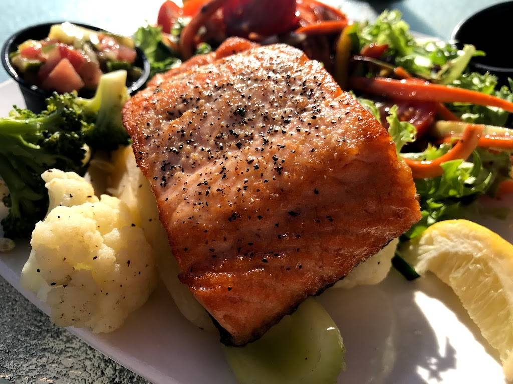 La Ferme Rouge | restaurant | 1170 Chemin dAylmer, Gatineau, QC J9H 7L3, Canada | 8196003600 OR +1 819-600-3600