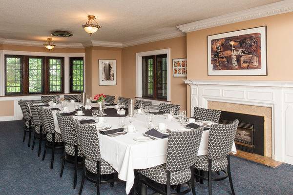 The University Club at Queens Inc. | restaurant | 168 Stuart St, Kingston, ON K7L 2V8, Canada | 6135332846 OR +1 613-533-2846