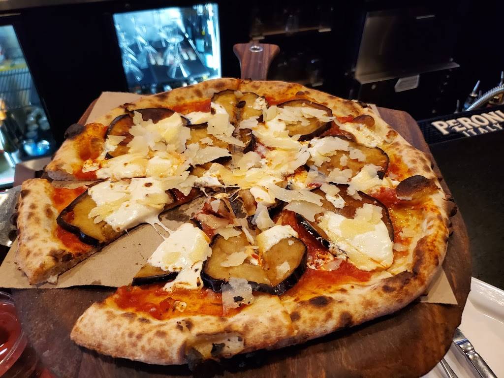 Charcoal Guido’s | restaurant | 482 Moody St, Waltham, MA 02453, USA | 7813732733 OR +1 781-373-2733