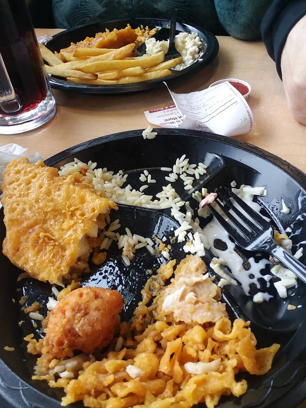 Long John Silvers | restaurant | 2552 E University Ave, Des Moines, IA 50317, USA | 5152624700 OR +1 515-262-4700