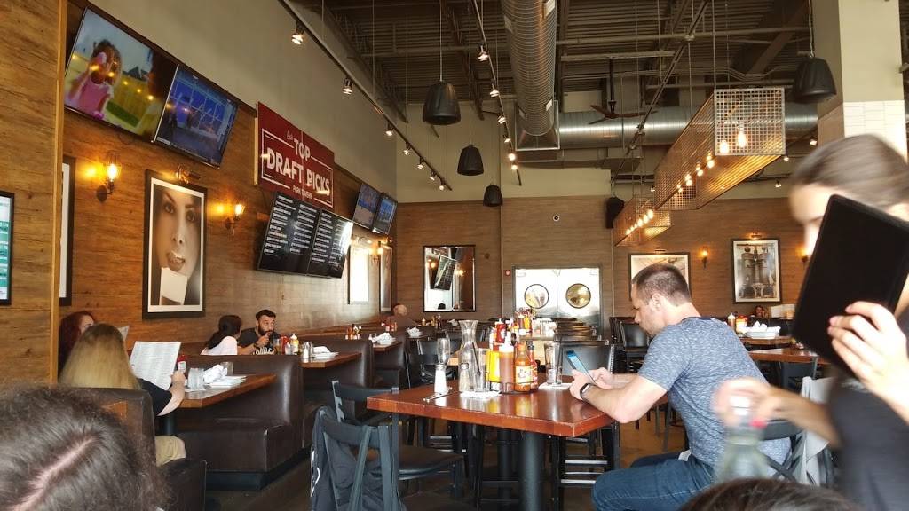 Park Tavern | restaurant | 5433 Park Pl, Rosemont, IL 60018, USA | 8473495151 OR +1 847-349-5151