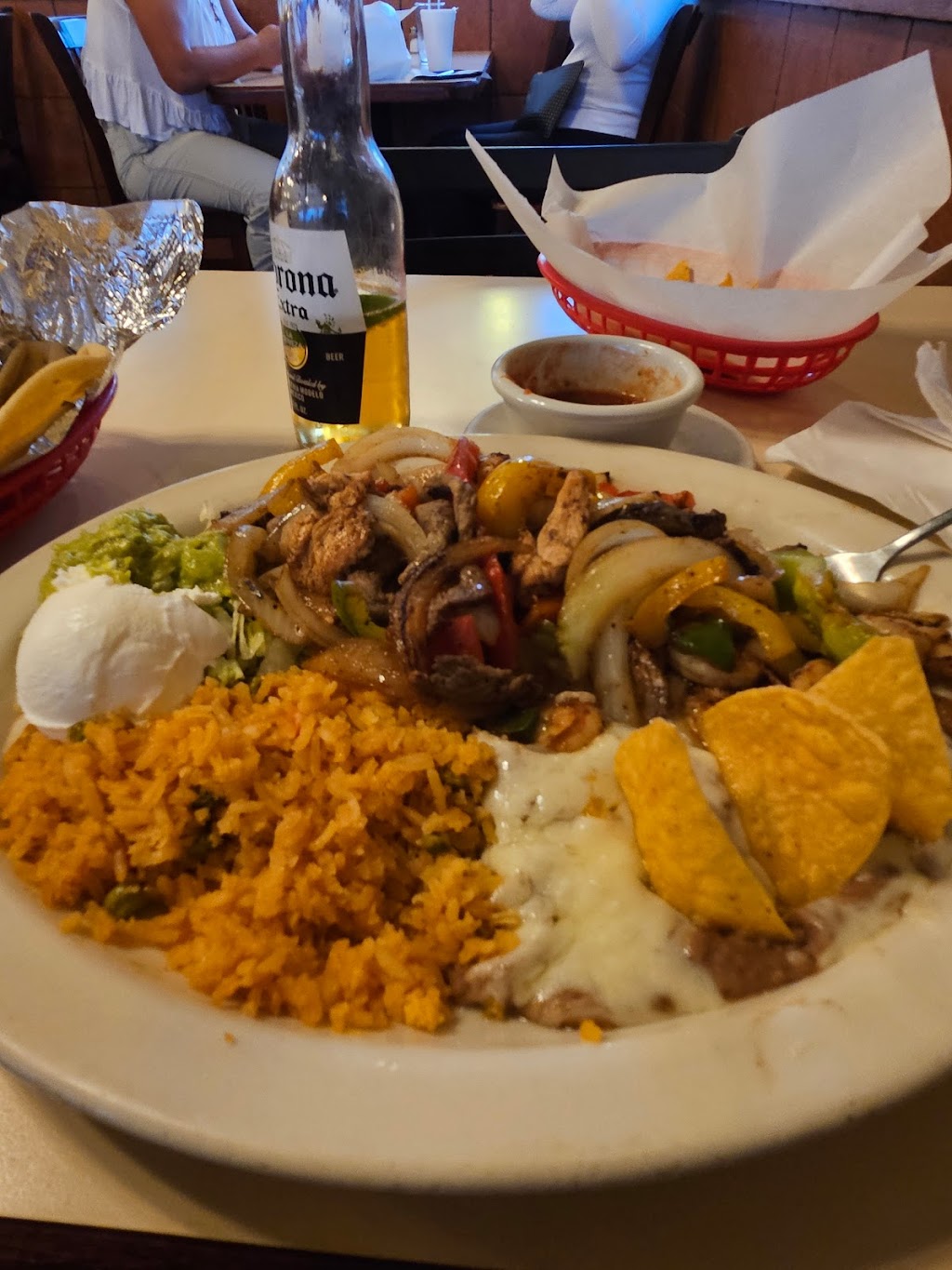 Casa Linda Mexican Restaurant | restaurant | 6098 S State St, Murray, UT 84107, USA | 8012619677 OR +1 801-261-9677