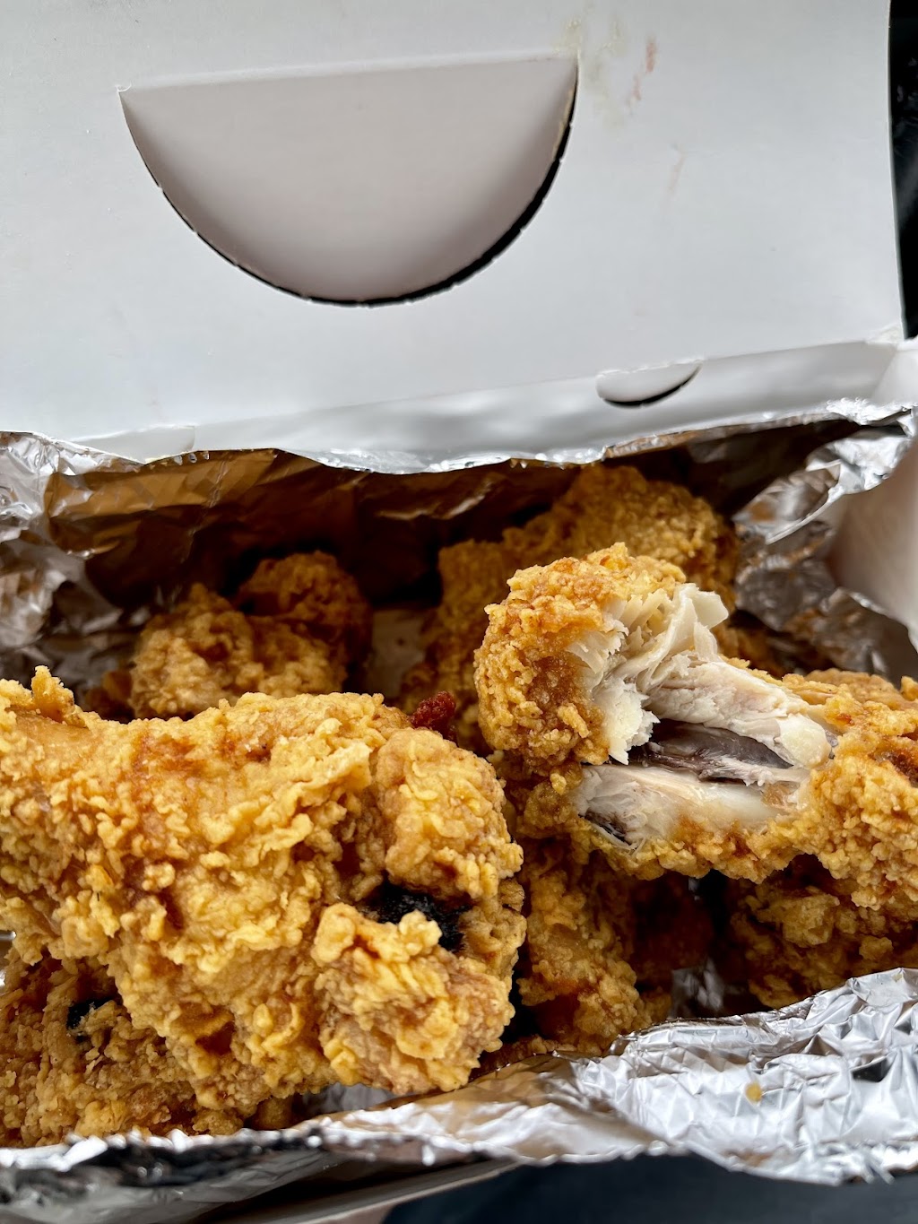 COCODAK w/ 92 Chicken | restaurant | 1616 E March Ln, Stockton, CA 95210, USA | 2099329434 OR +1 209-932-9434