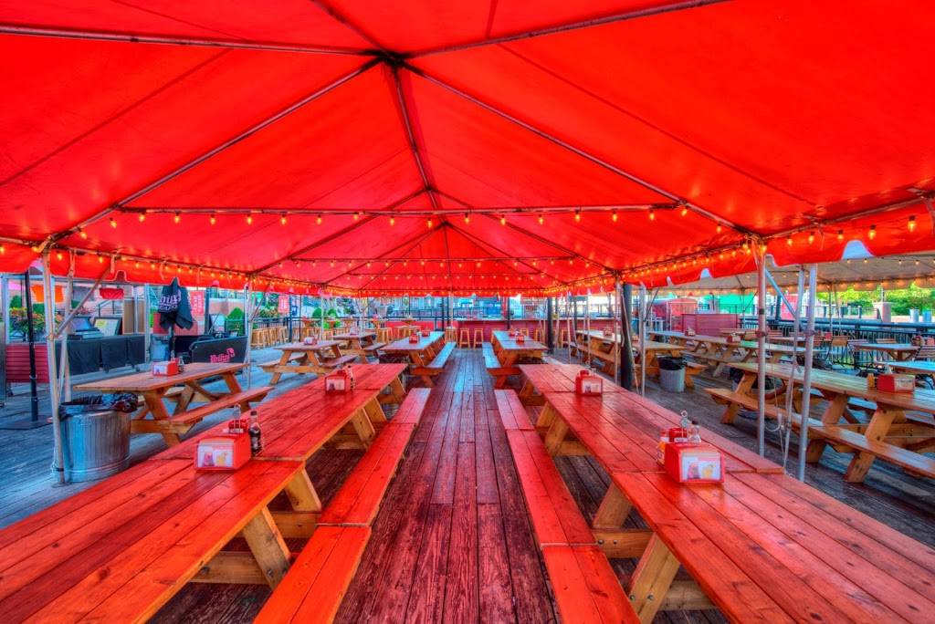 Phillips Crab Deck | restaurant | 601 E Pratt St, Baltimore, MD 21202, USA | 4106856600 OR +1 410-685-6600