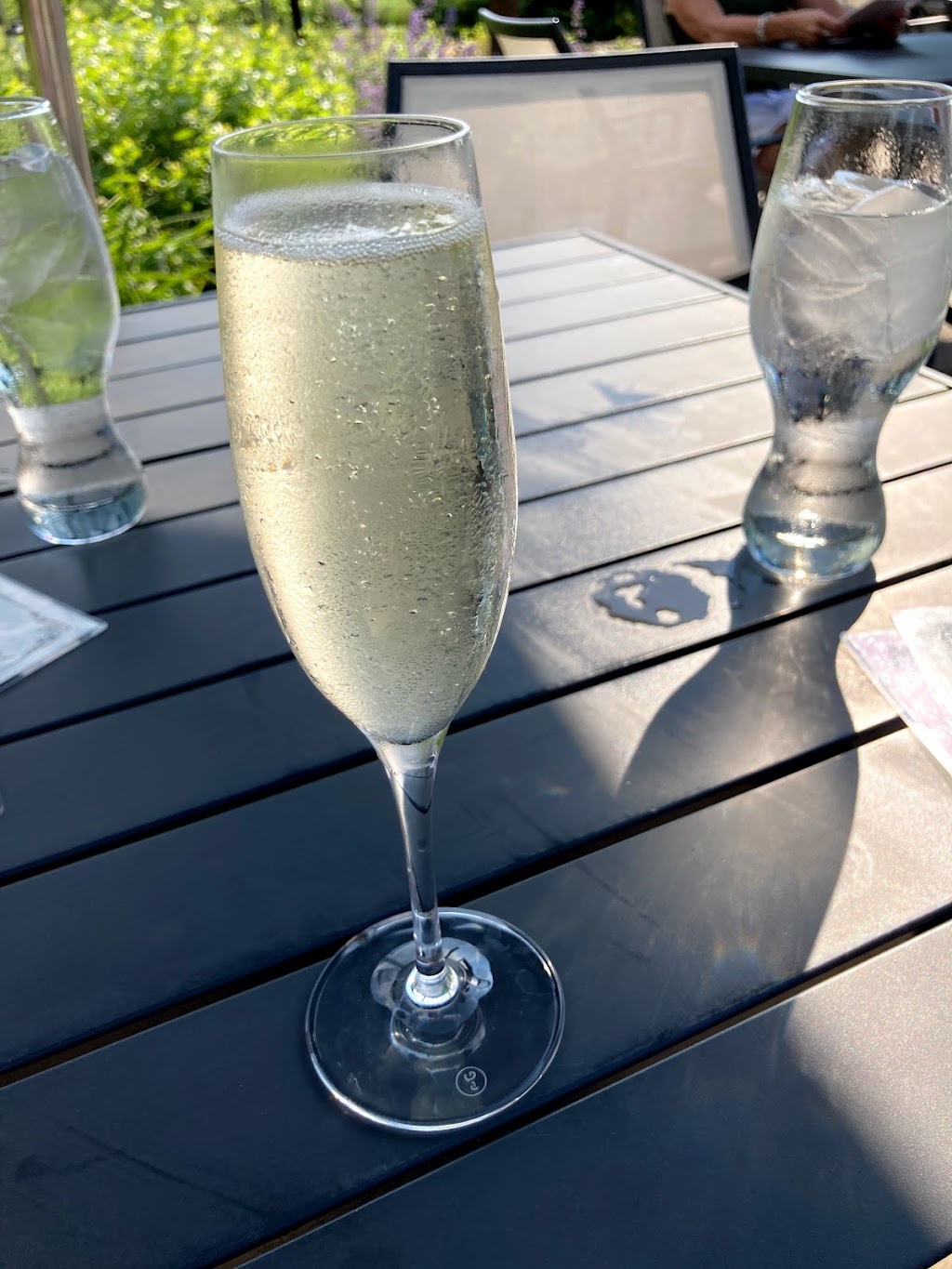 High & Low Winery + Bistro | restaurant | 588 Medina Rd, Medina, OH 44256, USA | 8444664456 OR +1 844-466-4456