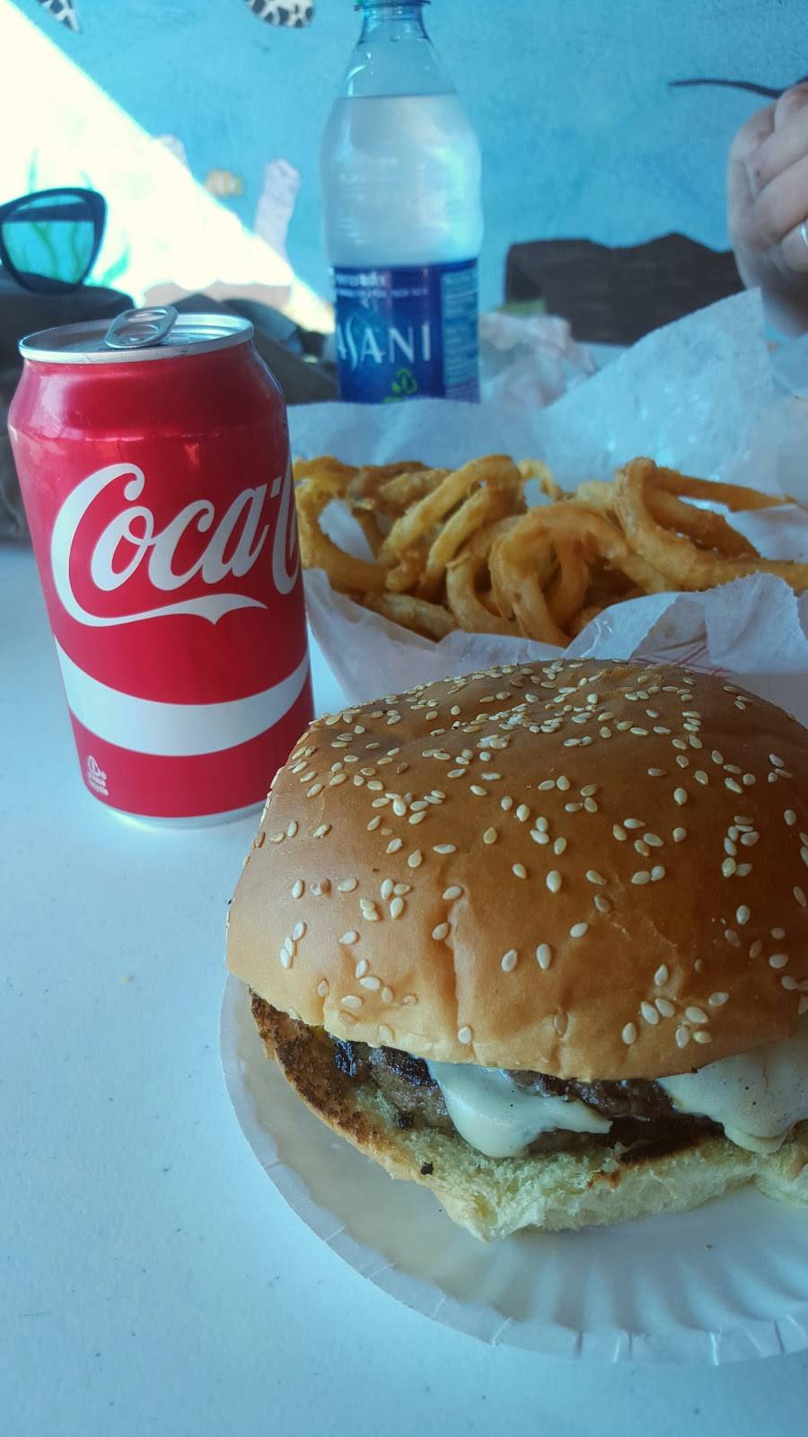 Pirates Cove | restaurant | 74 Providence Rd, Linwood, MA 01525, USA | 5082340700 OR +1 508-234-0700