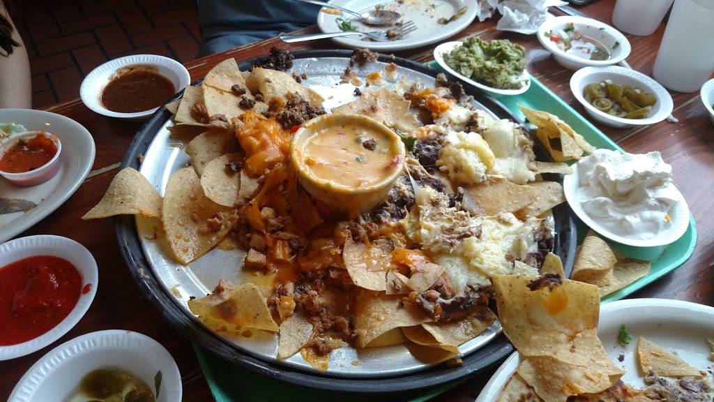 Chachos | restaurant | 6006 Westheimer at, Fountain View Dr, Houston, TX 77057, USA | 7139759699 OR +1 713-975-9699