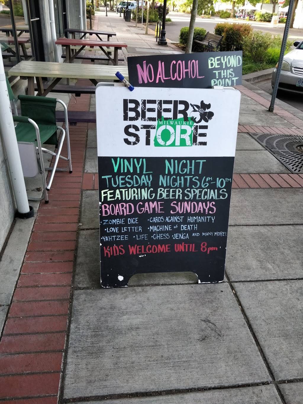 The Beer Store | restaurant | SE Main St, Milwaukie, OR 97222, USA | 5033037940 OR +1 503-303-7940