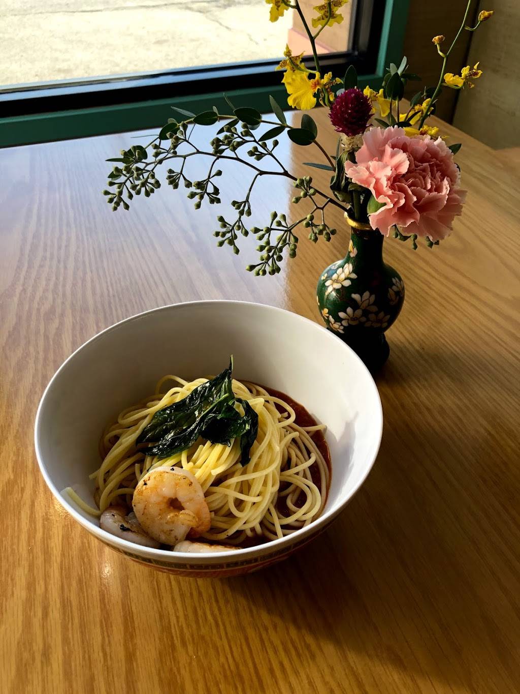 Lucky Lotus | restaurant | 2721 Ingersoll Ave, Des Moines, IA 50312, USA | 5152628488 OR +1 515-262-8488