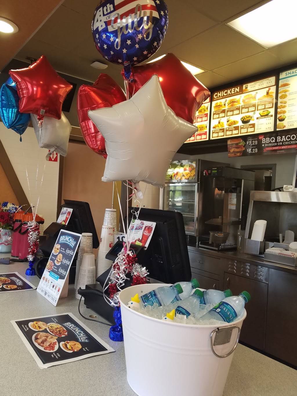 Jack in the Box | restaurant | 5256 S Mission Rd, Bonsall, CA 92003, USA | 7609450472 OR +1 760-945-0472