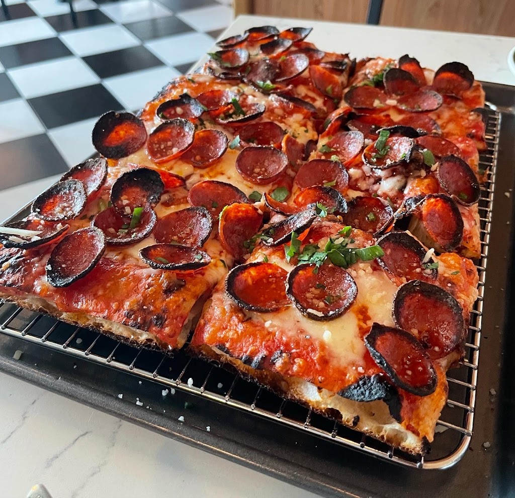 Jay Luigi | restaurant | 3201 4th St N, St. Petersburg, FL 33704, USA | 7273908883 OR +1 727-390-8883