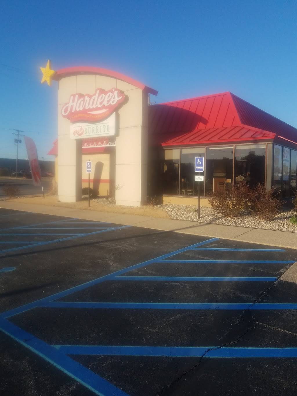 Hardees | restaurant | 200 N 3rd St, Terre Haute, IN 47807, USA | 8122321741 OR +1 812-232-1741