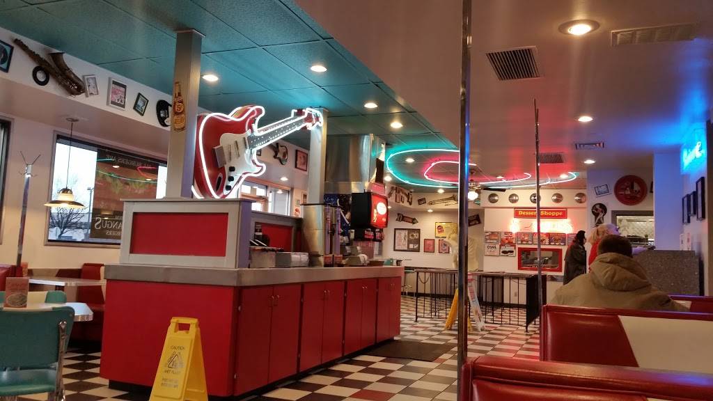 Spangles | restaurant | 612 N Tyler Rd, Wichita, KS 67212, USA | 3167211769 OR +1 316-721-1769