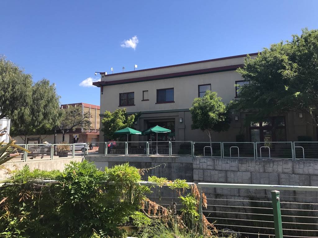 Starbucks | cafe | 700 Main St, Martinez, CA 94553, USA | 9252280553 OR +1 925-228-0553